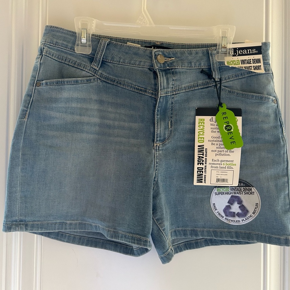 D. Jeans Light Blue Denim short in Size 12